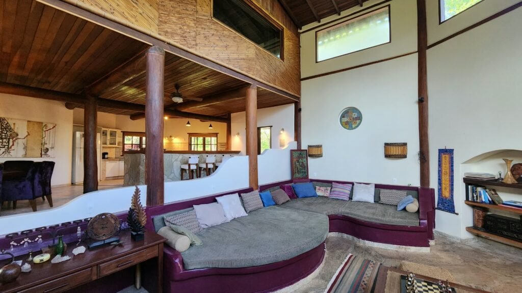 🌿 Propriedade Exclusiva de 4 Hectares no Morrão com 3 Casas, Mirante e Natureza Preservada – R$ 4 Milhões
