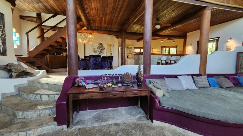 🌿 Propriedade Exclusiva de 4 Hectares no Morrão com 3 Casas, Mirante e Natureza Preservada – R$ 4 Milhões
