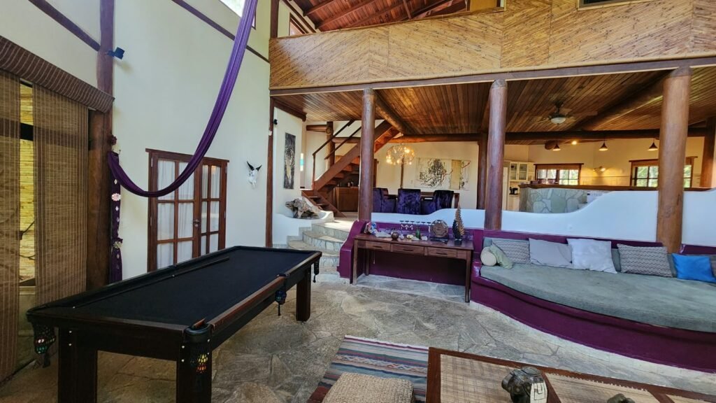 🌿 Propriedade Exclusiva de 4 Hectares no Morrão com 3 Casas, Mirante e Natureza Preservada – R$ 4 Milhões