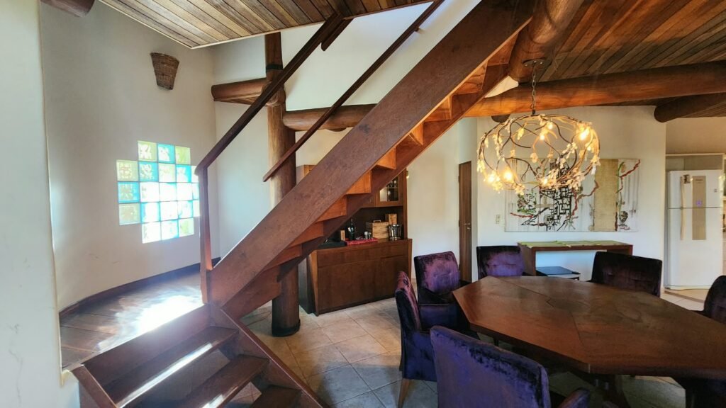 🌿 Propriedade Exclusiva de 4 Hectares no Morrão com 3 Casas, Mirante e Natureza Preservada – R$ 4 Milhões