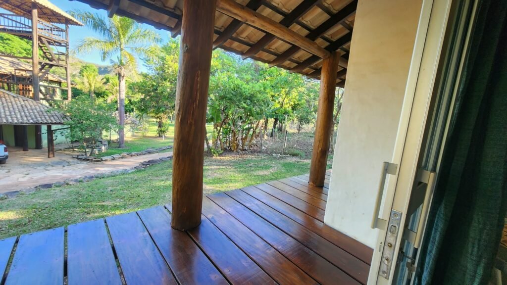 🌿 Propriedade Exclusiva de 4 Hectares no Morrão com 3 Casas, Mirante e Natureza Preservada – R$ 4 Milhões