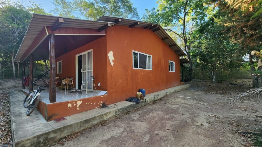 🌿 Propriedade Exclusiva de 4 Hectares no Morrão com 3 Casas, Mirante e Natureza Preservada – R$ 4 Milhões