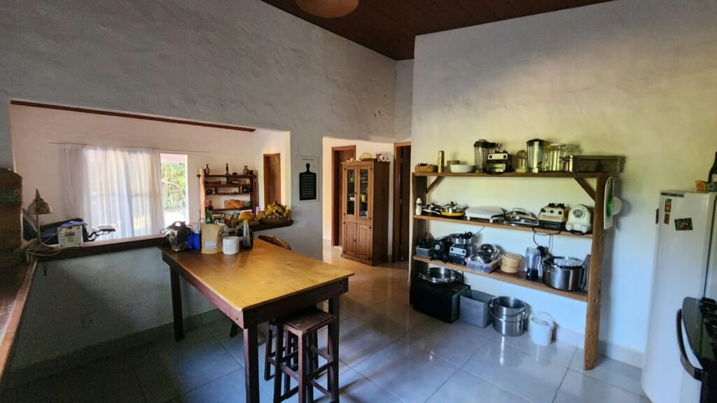 🌿 Propriedade Exclusiva de 4 Hectares no Morrão com 3 Casas, Mirante e Natureza Preservada – R$ 4 Milhões