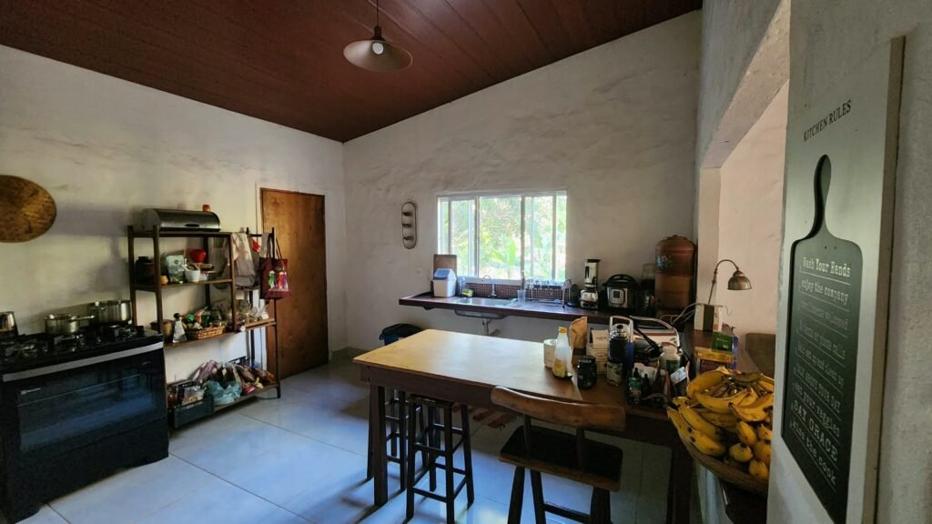 🌿 Propriedade Exclusiva de 4 Hectares no Morrão com 3 Casas, Mirante e Natureza Preservada – R$ 4 Milhões
