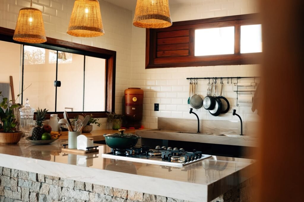 Vende-se Casa Duplex com 3 Suítes, Ofurô e Vista para a Natureza – Alto Paraíso