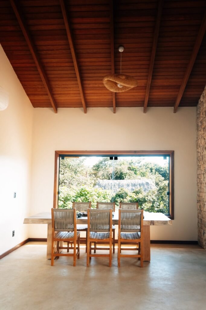 Vende-se Casa Duplex com 3 Suítes, Ofurô e Vista para a Natureza – Alto Paraíso