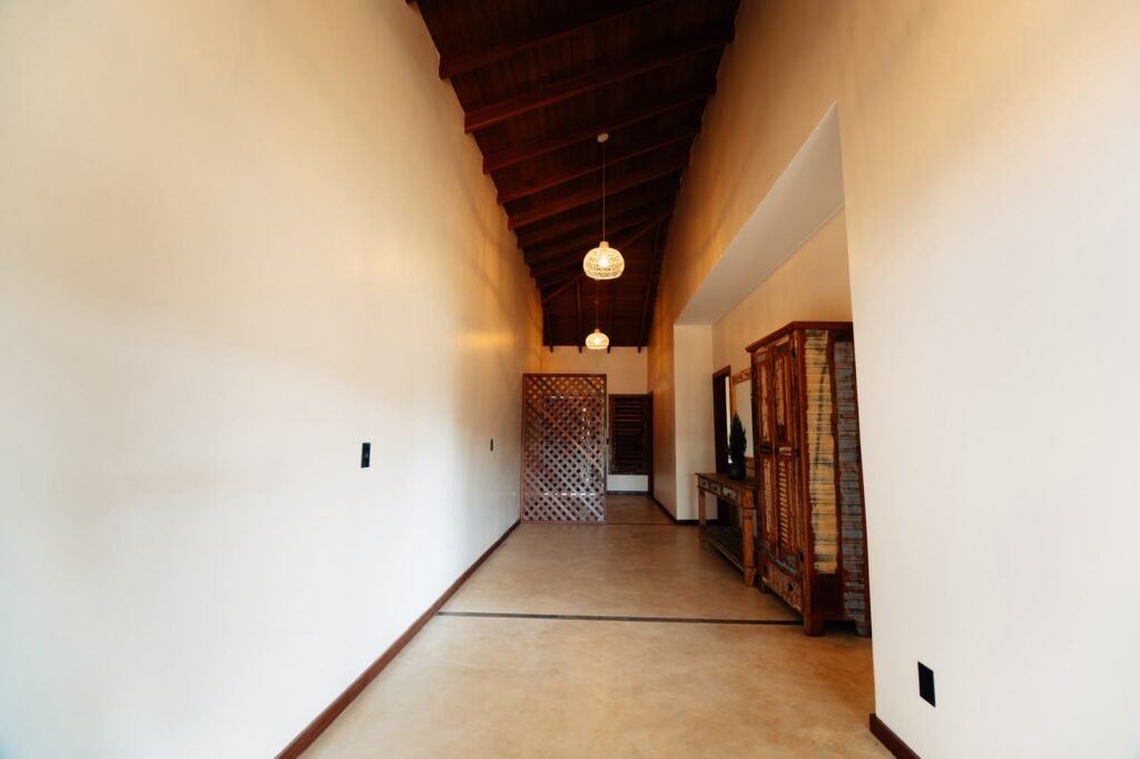 Vende-se Casa Duplex com 3 Suítes, Ofurô e Vista para a Natureza – Alto Paraíso