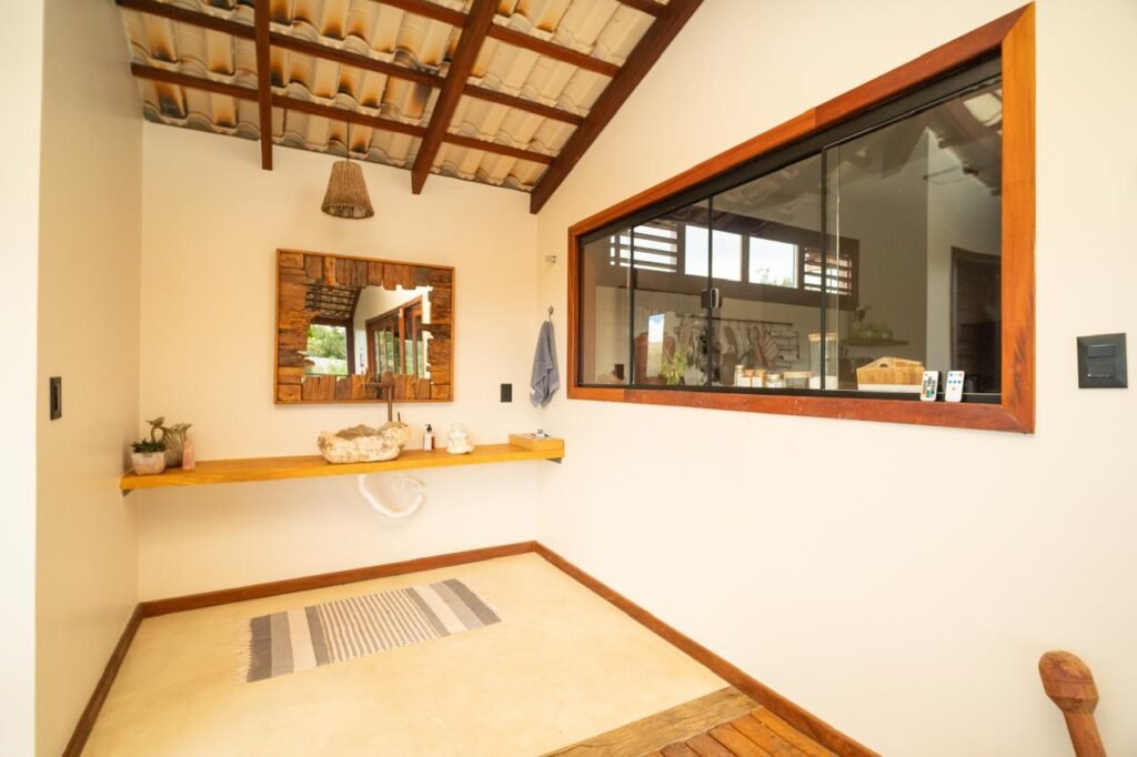 Vende-se Casa Duplex com 3 Suítes, Ofurô e Vista para a Natureza – Alto Paraíso