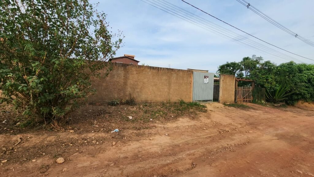 Lote de 528 m² com Casa no Setor Eldorado – Valor Promocional